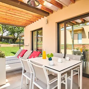 Park Plava Laguna Apartment Poreč